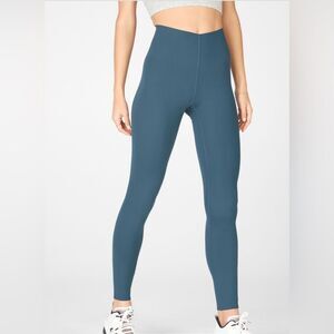 NWT Fabletics PureLuxe Minimal Leggings in Twilight Blue Size XS